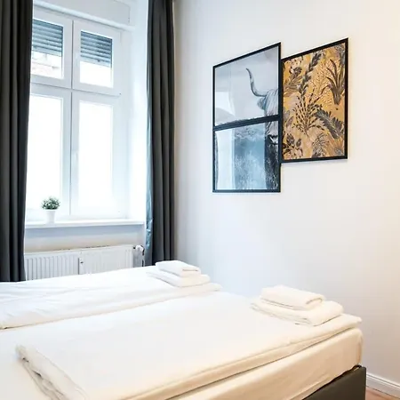 Great In Neukoelln Lägenhet